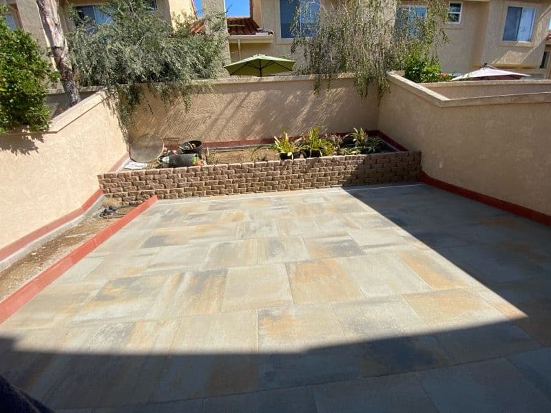 Gallery photos for Backyard Makeover with Elegant Paver Installation: Image #3